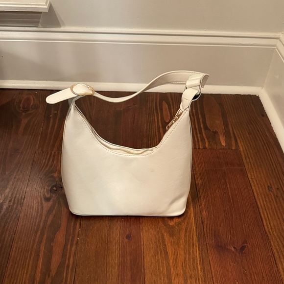 Handbags - Small cream handbag purse with gold buckle